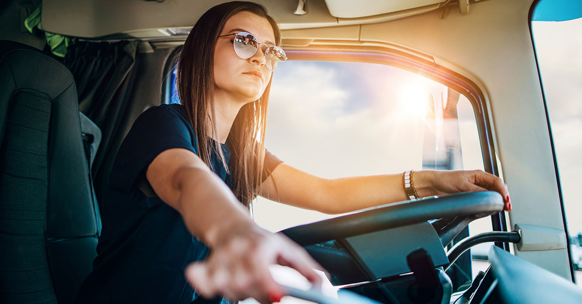female-driver-phone-1200x628