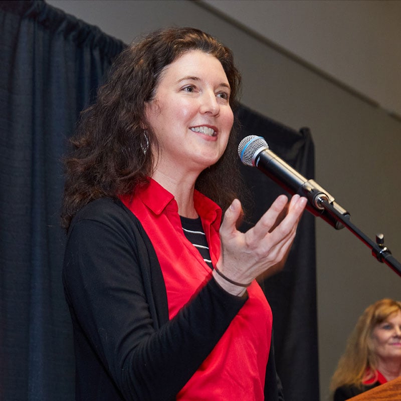 Jennifer-Hedrick-2023-Salute-speaking-800x800